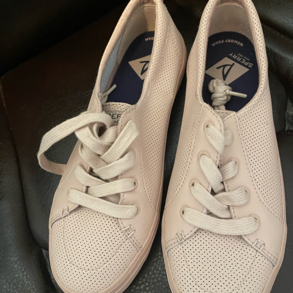 Sperry Pink Sneakers Contemporary Low-Top Design